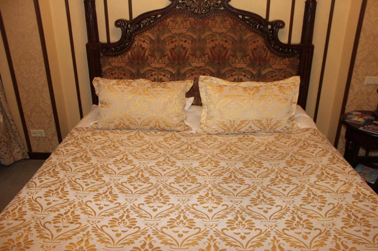 Vintage Boutique Hotel Astana Bagian luar foto